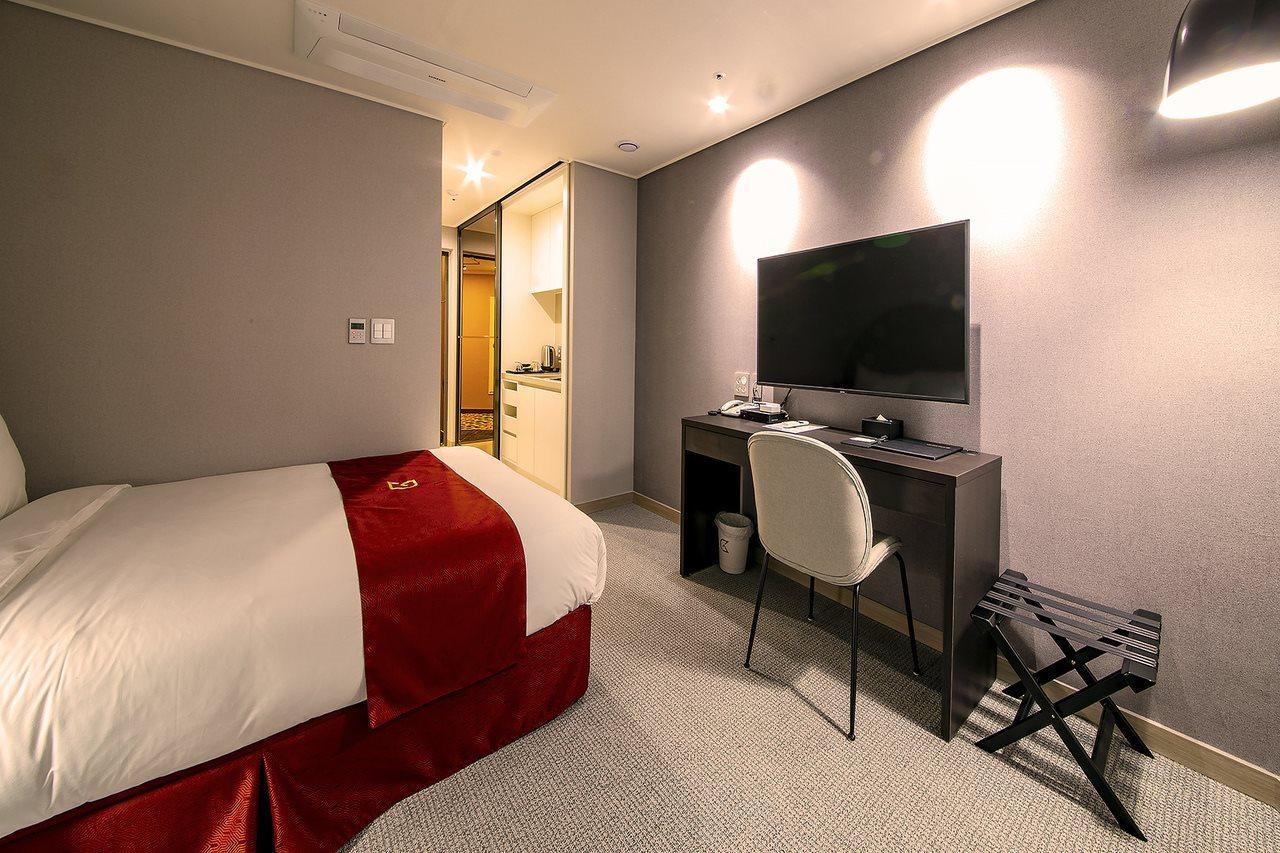 מלון ג'ינג'ו Golden Tulip Essential Namgang מראה חיצוני תמונה
