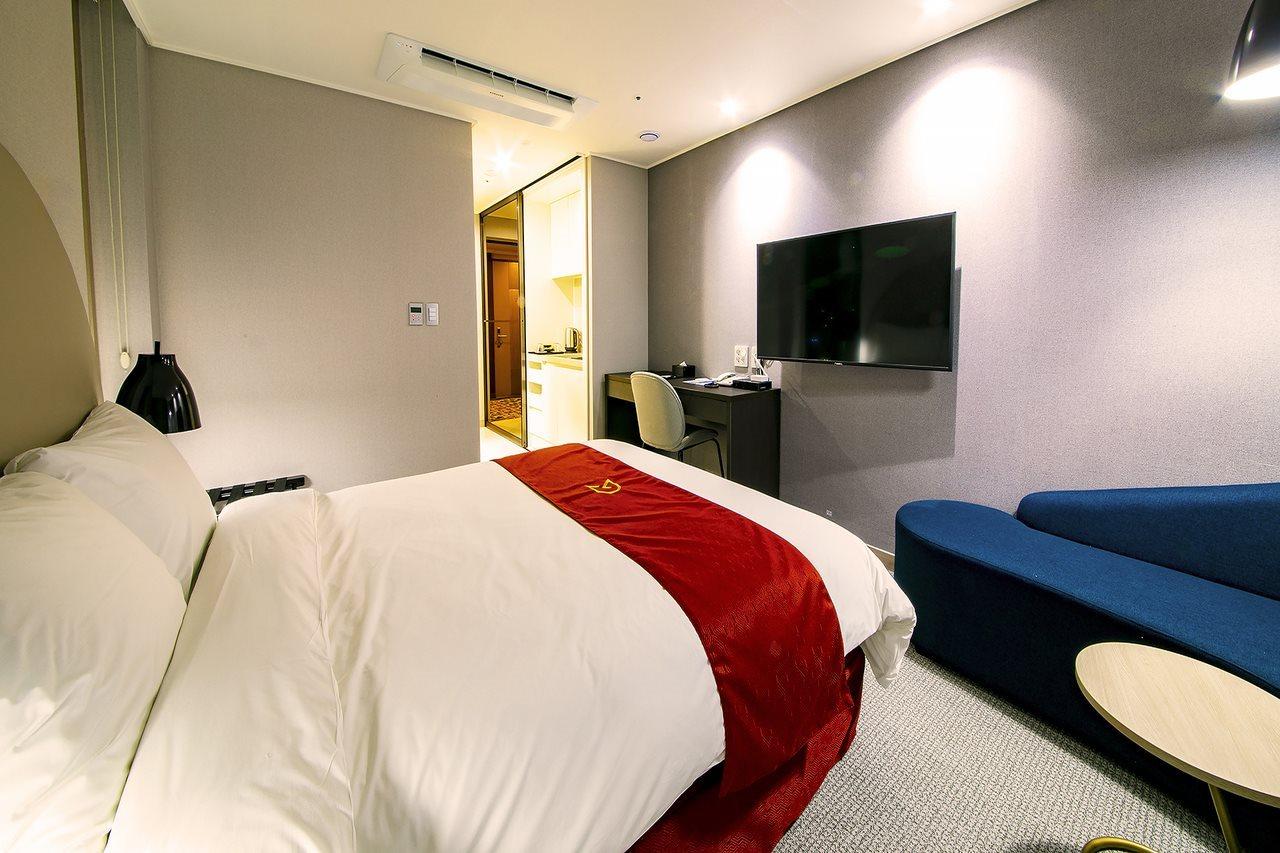 מלון ג'ינג'ו Golden Tulip Essential Namgang מראה חיצוני תמונה